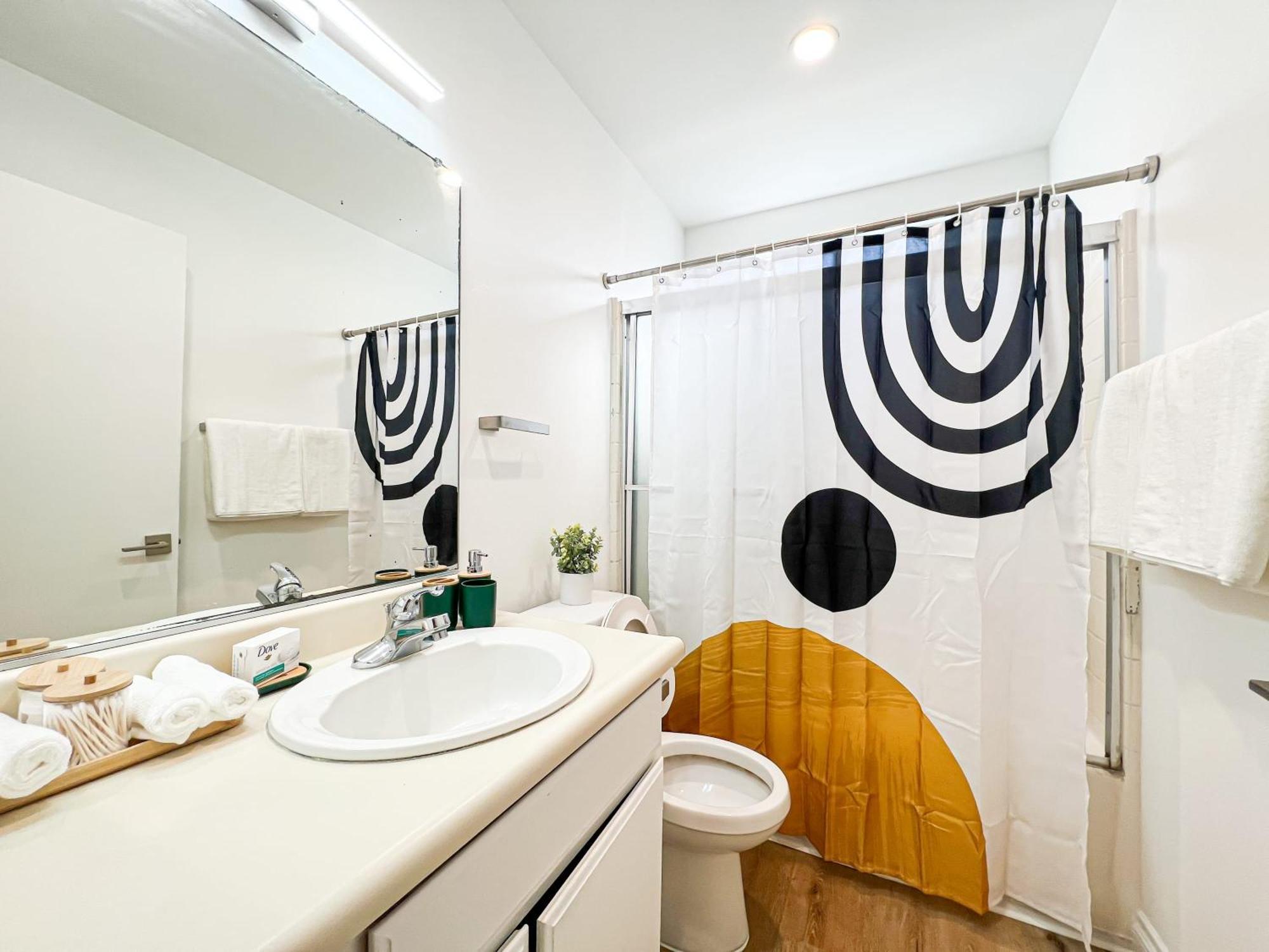 Vakantiehuis Comfy 2-bedroom In Hollywood